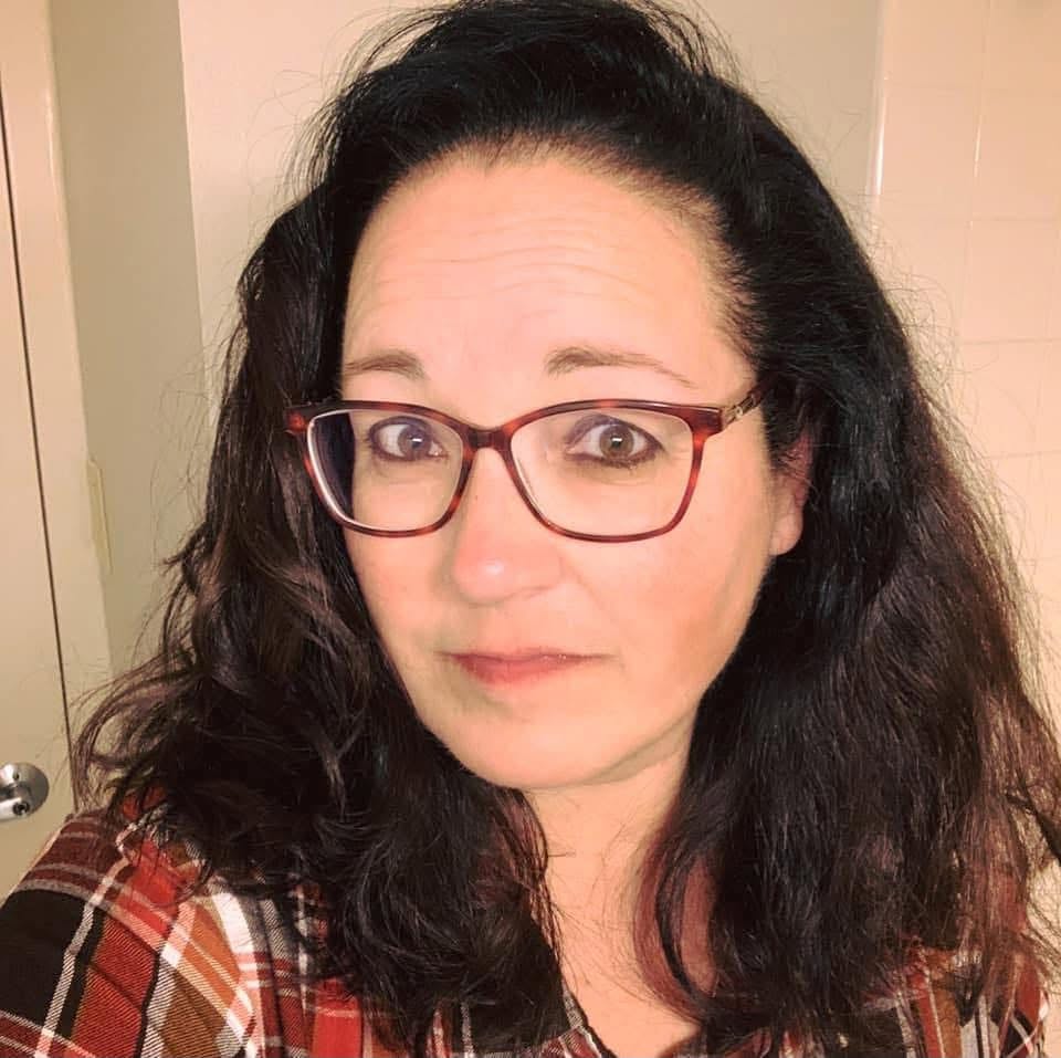 You are currently viewing Lisa Udulutch Manitowoc, WI, Obituary: Beloved Mother Dies Unexpectedly at 53Yrs Old 